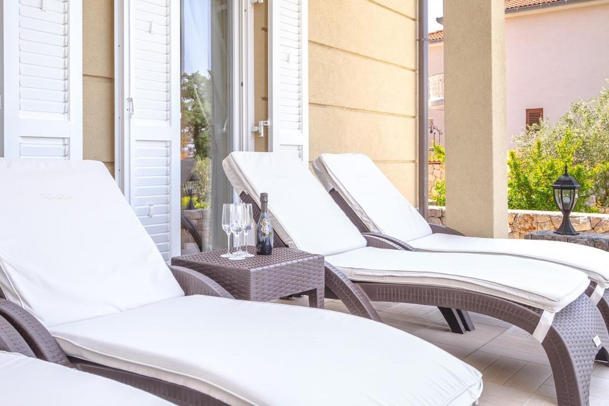 Luxury Apartments Villa Luce Malinska Exterior foto